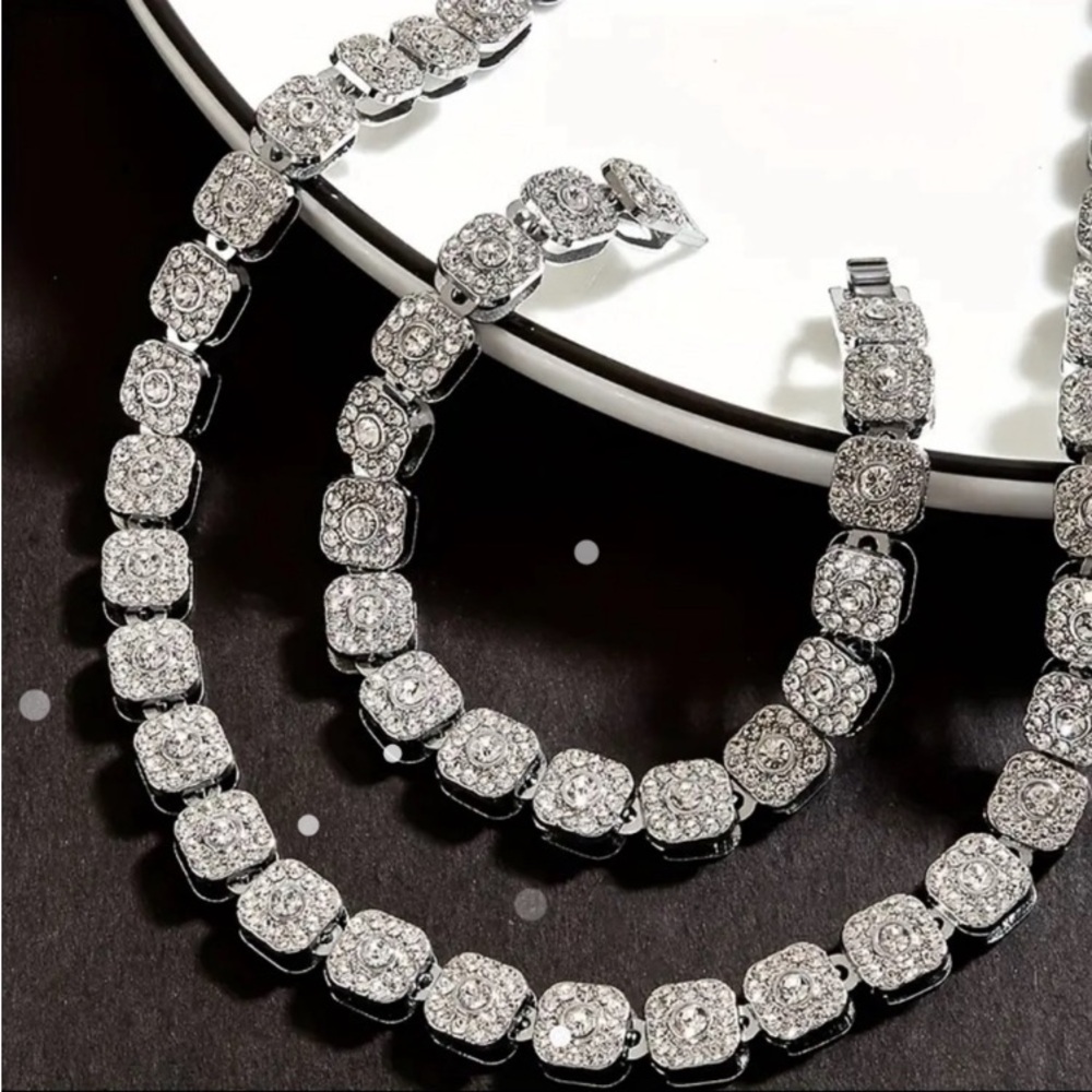 Necklace Set - Picture 2 of 6
